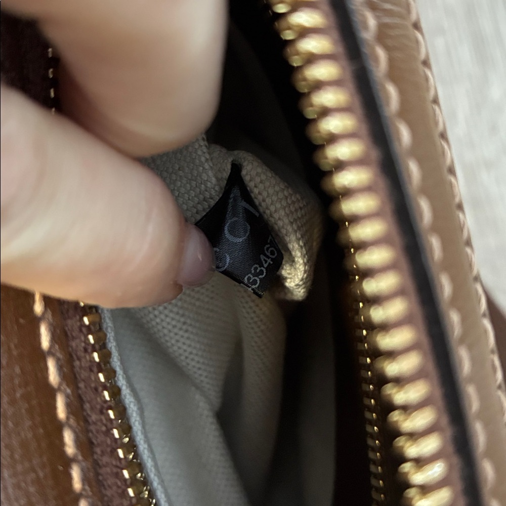 Gucci GG Supreme coated canvas messenger bag - Picture 10 of 10